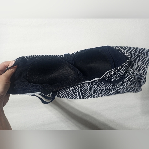 Croft & Barrow Black And White Tankini Top Size 16 - Picture 9 of 9